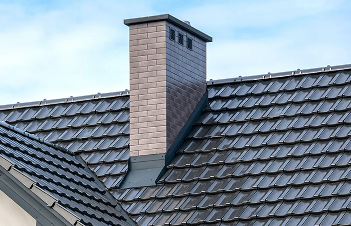 Keramická taška, nebo betonová taška – kterou střešní tašku vybrat?
