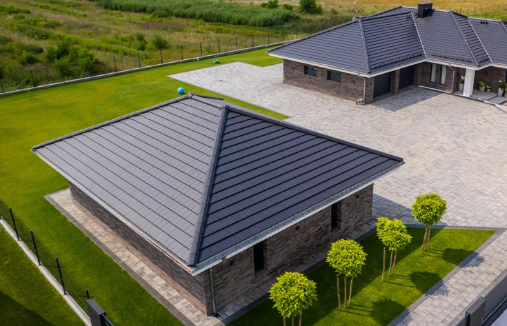 Nejoblíbenější druhy střešních krytin: přehled materiálů, výhod a rozdílů