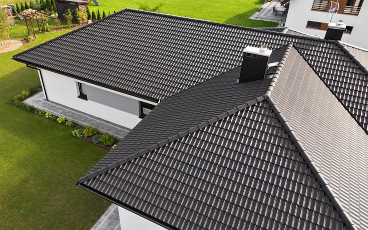 Střecha z betonových střešních tašek